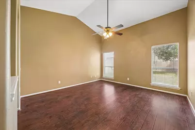 5238 Kylie Springs Lane, Houston, TX 77066 - Photo 4