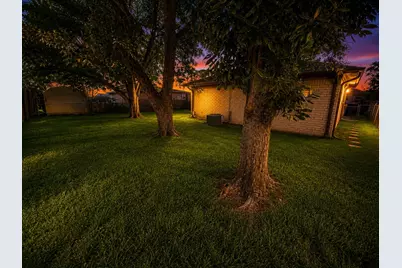 8918 Indian River Drive, Houston, TX 77088 - Photo 4