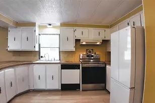 251 Oakdale Dr, Huntsville, TX 77320 - Photo 10