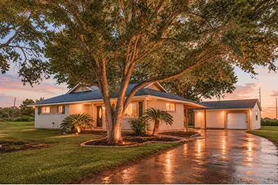 925 Norcross Road, Wallis, TX 77485 - Photo 2
