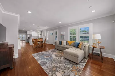200 E 26th Street, Houston, TX 77008 - Photo 2