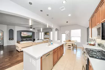 13806 Brighton Park Drive, Houston, TX 77044 - Photo 16