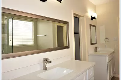 8123 Buffalo Springs Court, Sugar Land, TX 77479 - Photo 16