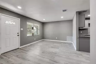 200 Pine St, Prairie View, TX 77445 - Photo 6