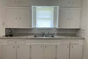 405 Woodrow Jackson Dr, Navasota, TX 77868 - Photo 6