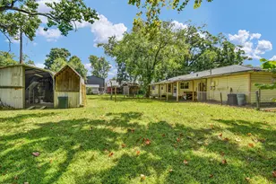 102 W Meadow Ln, West Columbia, TX 77486 - Photo 26