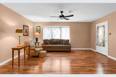 102 W Meadow Lane, West Columbia, TX 77486 - Photo 6
