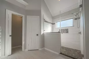 15714 Sylvan Lake Dr, Houston, TX 77062 - Photo 40