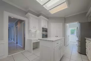 15714 Sylvan Lake Dr, Houston, TX 77062 - Photo 14