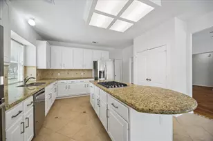 4318 Tarlton Way, Sugar Land, TX 77478 - Photo 16