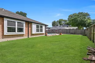 1909 Lavaca St, Friendswood, TX 77546 - Photo 28