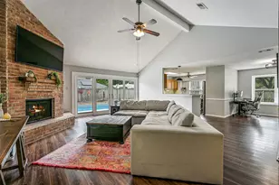 1909 Lavaca St, Friendswood, TX 77546 - Photo 6
