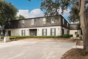 3402 Garrott St, Houston, TX 77006 - Photo 2