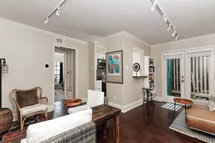 3402 Garrott St, Houston, TX 77006 - Photo 10