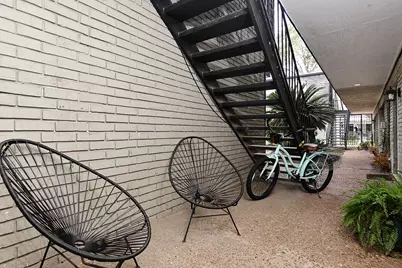 3402 Garrott Street #2, Houston, TX 77006 - Photo 20