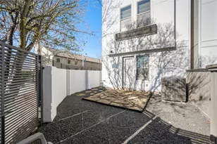 411 T C Jester Blvd, Houston, TX 77007 - Photo 30