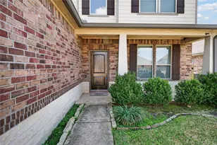 361 Lake Line Dr, Alvin, TX 77511 - Photo 2