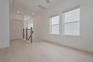1609 Regents Ct, Houston, TX 77055 - Photo 28