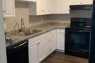 11002 Hammerly Blvd, Houston, TX 77043 - Photo 12