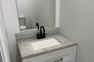 4605 Clover St, Houston, TX 77051 - Photo 10