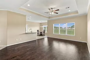 710 Buttercup Ct, Sealy, TX 77474 - Photo 14