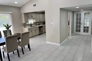 10315 Carlow Ln, La Porte, TX 77571 - Photo 10