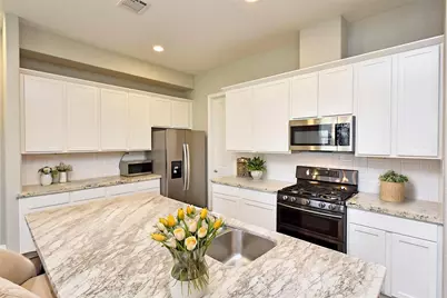 5502 Camaguey Street, Houston, TX 77023 - Photo 2