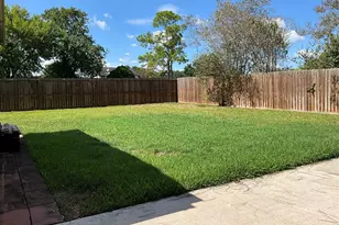 11914 Mulholland Dr, Meadows Place, TX 77477 - Photo 4