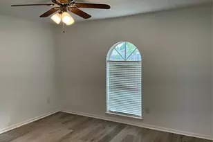 11914 Mulholland Dr, Meadows Place, TX 77477 - Photo 10