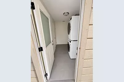 5330 Lawn Arbor Drive, Houston, TX 77066 - Photo 20