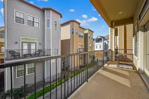 2063 W 14th 1/2 St, Houston, TX 77008 - Photo 32