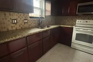 2908 Sandpiper Dr, Baytown, TX 77521 - Photo 6