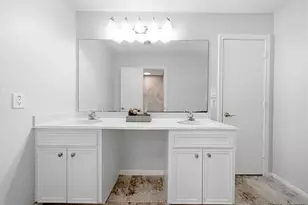 727 Bunker Hill Rd, Houston, TX 77024 - Photo 24