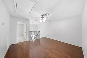 727 Bunker Hill Rd, Houston, TX 77024 - Photo 20