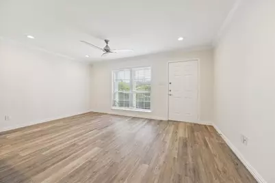 300 Pecore Street #17, Houston, TX 77009 - Photo 2