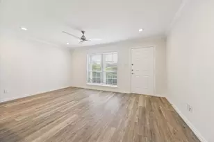 300 Pecore St, Houston, TX 77009 - Photo 2