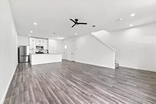 8726 Scott St, Houston, TX 77051 - Photo 8