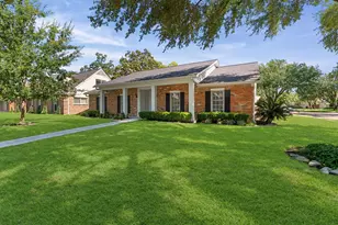 12502 Pinerock Ln, Houston, TX 77024 - Photo 2