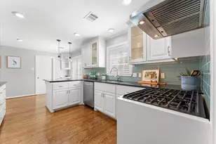 12502 Pinerock Ln, Houston, TX 77024 - Photo 8
