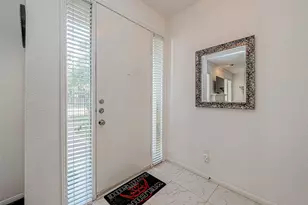 2100 Tanglewilde St, Houston, TX 77063 - Photo 6
