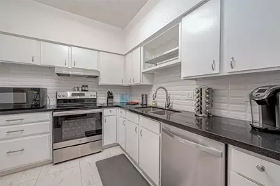 2100 Tanglewilde Street #189, Houston, TX 77063 - Photo 14