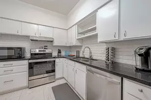 2100 Tanglewilde St, Houston, TX 77063 - Photo 14