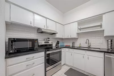 2100 Tanglewilde Street #189, Houston, TX 77063 - Photo 16
