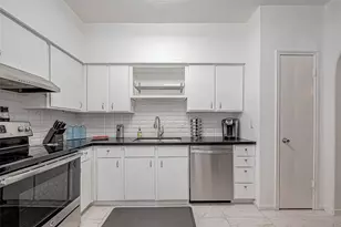 2100 Tanglewilde St, Houston, TX 77063 - Photo 18