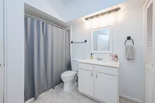 2100 Tanglewilde St, Houston, TX 77063 - Photo 24