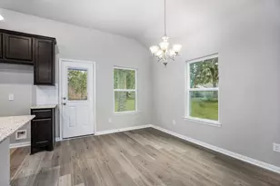 221 Inwood Dr, West Columbia, TX 77486 - Photo 8