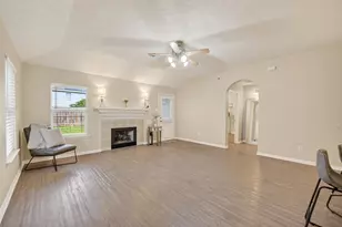 7919 Pelican Ln, Baytown, TX 77523 - Photo 16