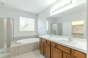 130 W Montfair Blvd, The Woodlands, TX 77382 - Photo 18