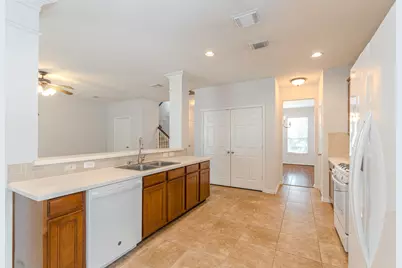 130 W Montfair Boulevard, The Woodlands, TX 77382 - Photo 12