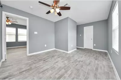 109 N Eastwood Street, Houston, TX 77011 - Photo 4